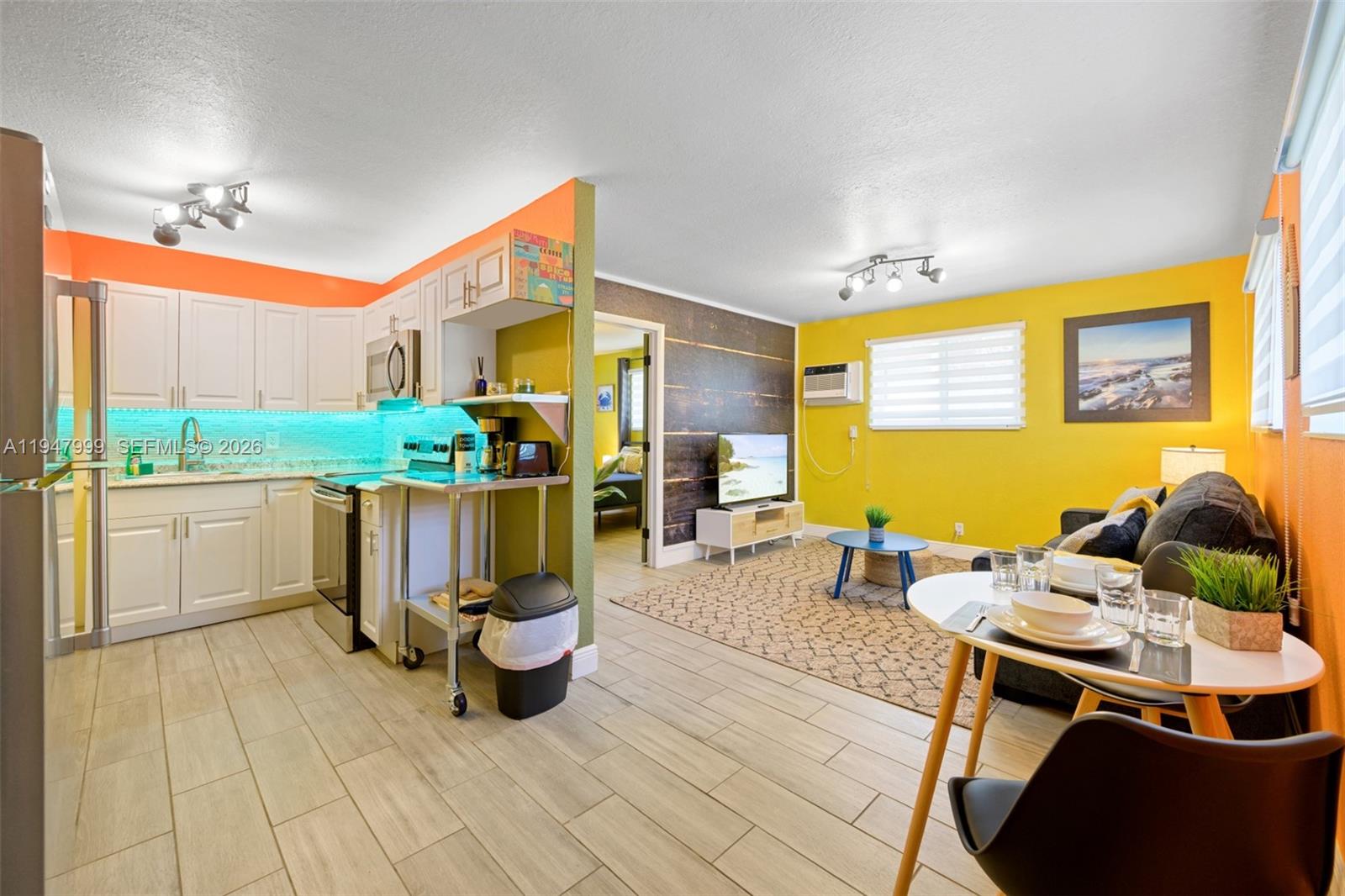 1-9  /   кв.футов $ 2026-01-18 0 Фото