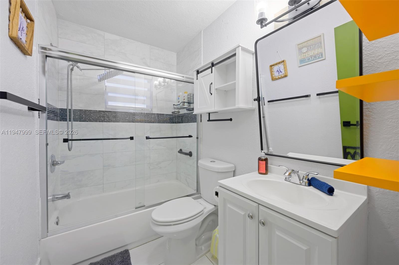 1-9  /   кв.футов $ 2026-01-18 0 Фото