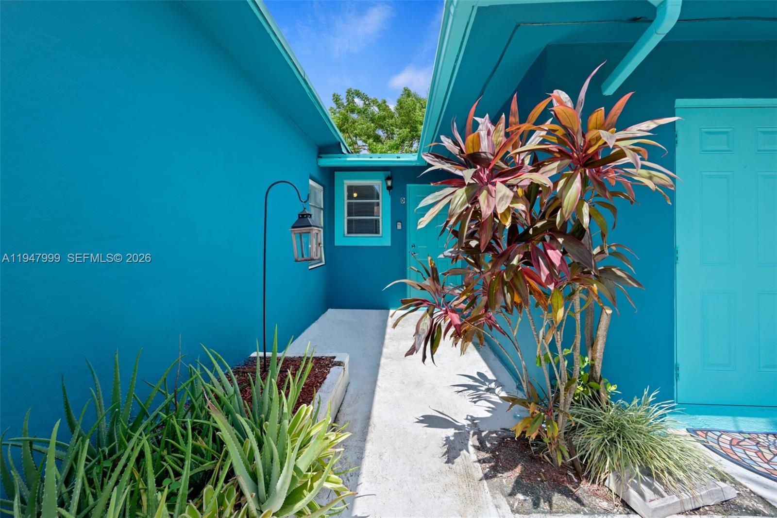 1-9  /   кв.футов $ 2026-01-18 0 Фото