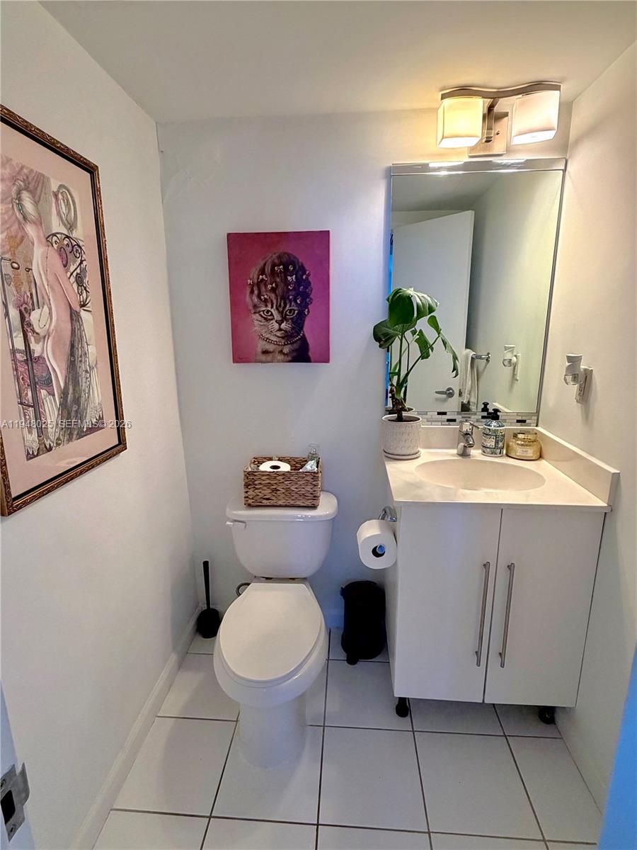 Photo of 3000 Ocean Dr  #904, Hollywood, Florida, 33019 - 