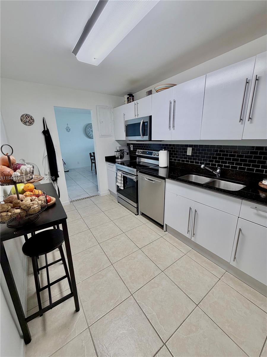 Photo of 3000 Ocean Dr  #904, Hollywood, Florida, 33019 - 