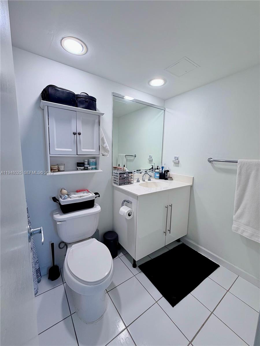 Photo of 3000 Ocean Dr  #904, Hollywood, Florida, 33019 - 