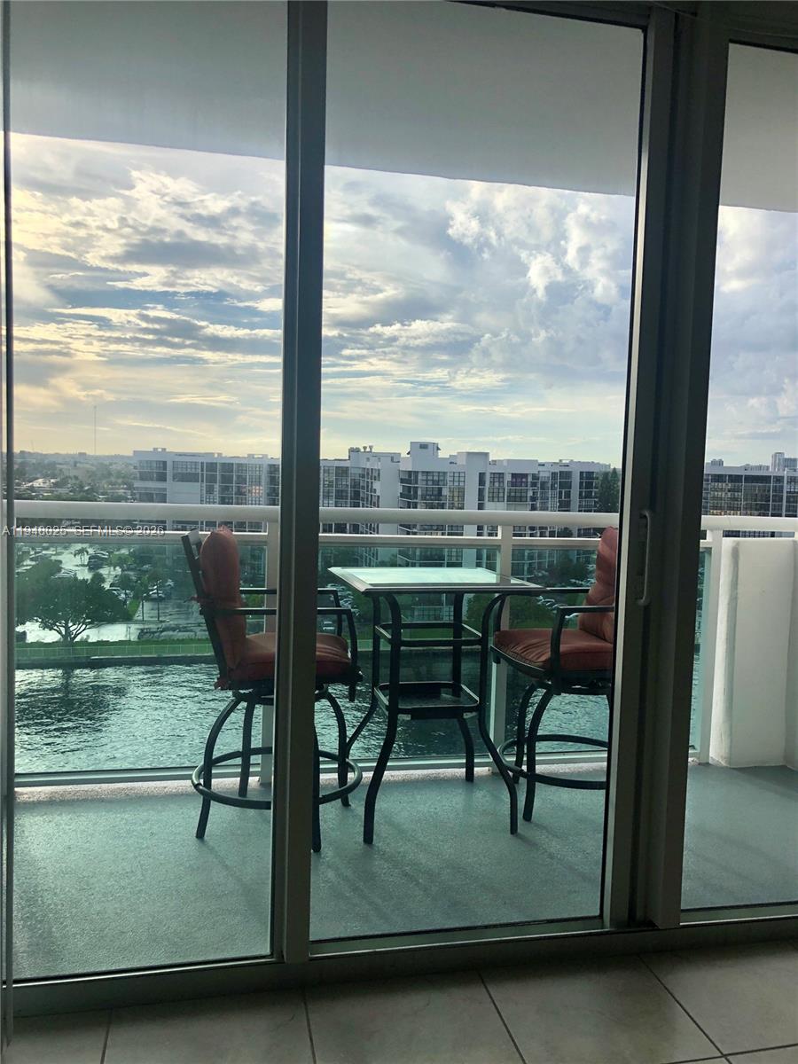 Photo of 3000 Ocean Dr  #904, Hollywood, Florida, 33019 - 