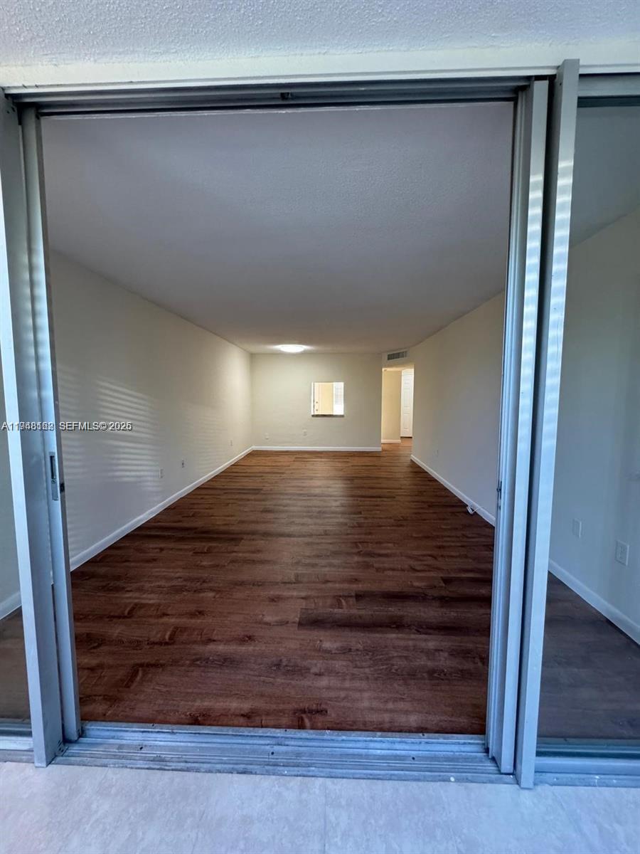 G313 1 / 2 898 sq. ft. $ 2026-01-19 0 foto