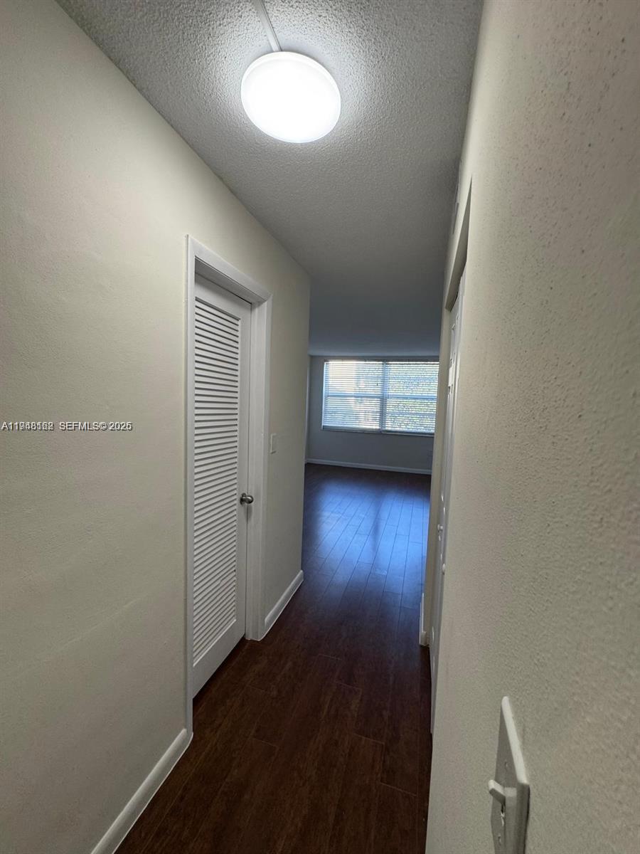 G313 1 / 2 898 sq. ft. $ 2026-01-19 0 foto