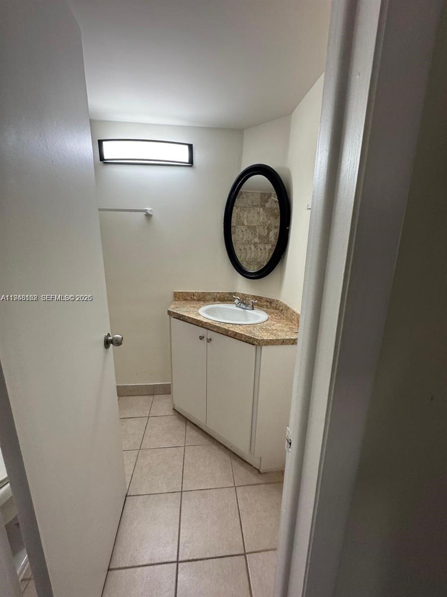 G313 1 / 2 898 sq. ft. $ 2026-01-19 0 foto