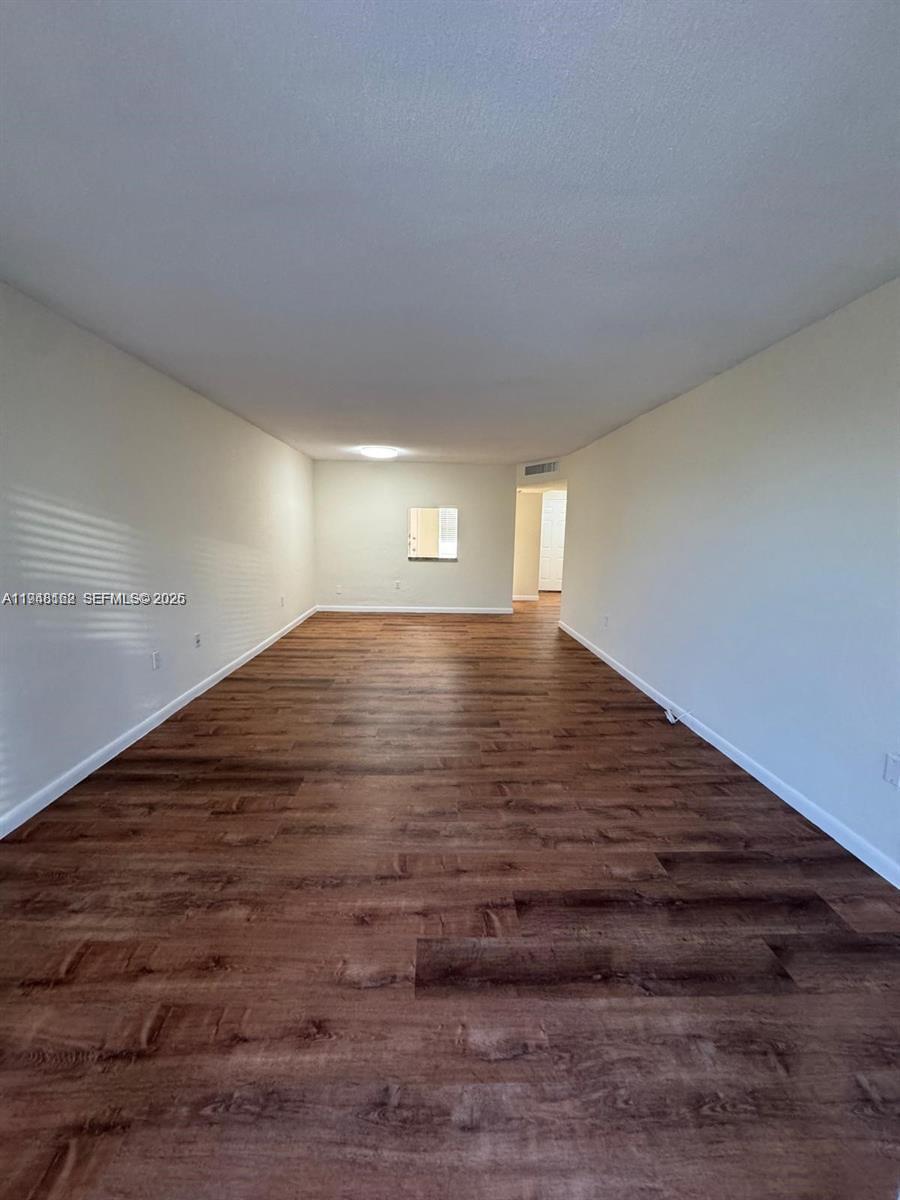 G313 1 / 2 898 sq. ft. $ 2026-01-19 0 foto