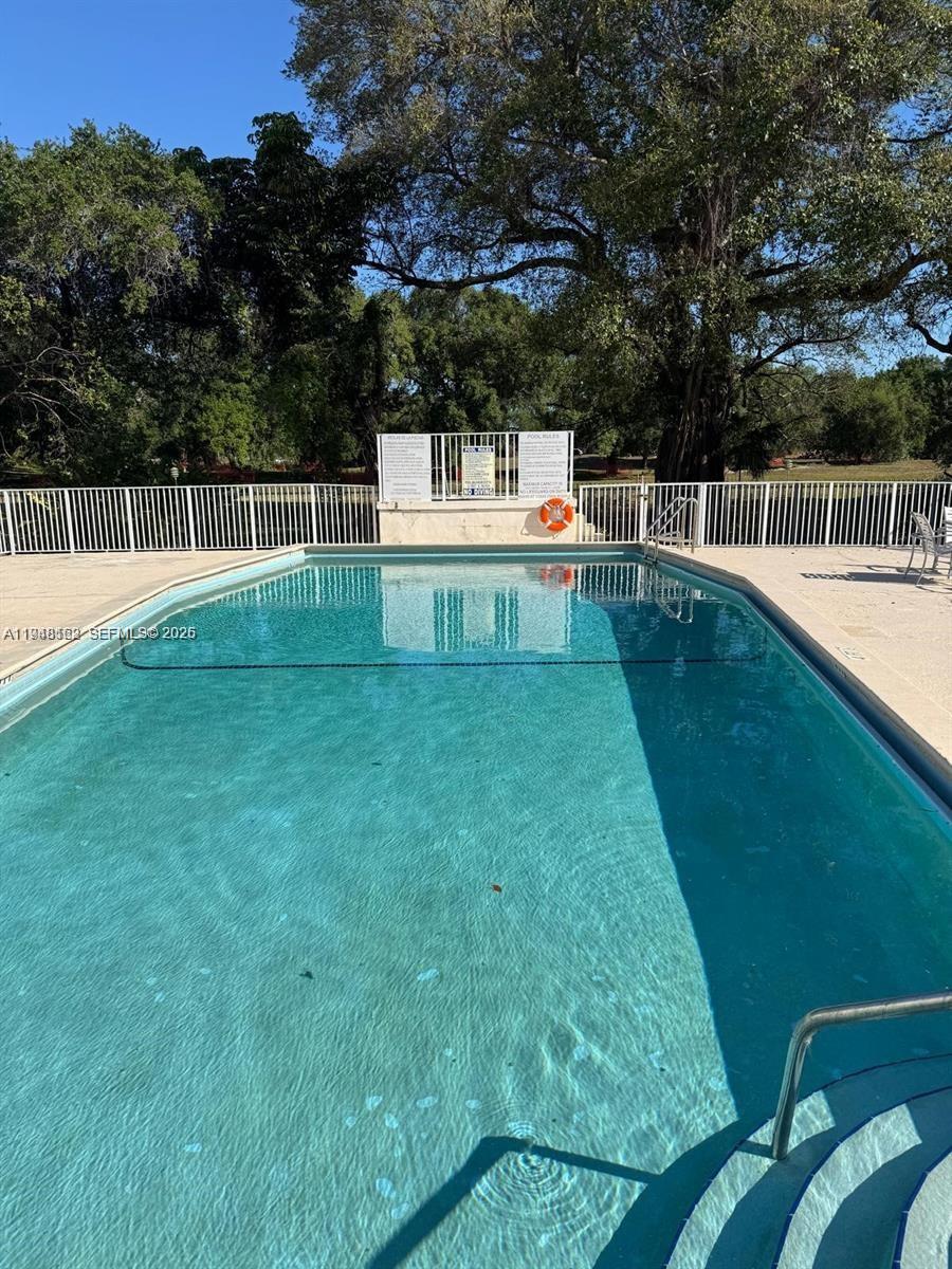 G313 1 / 2 898 sq. ft. $ 2026-01-19 0 foto