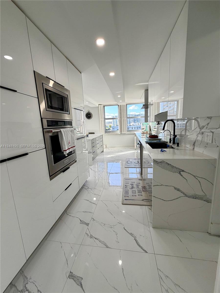 Photo of 1920 Ocean Dr  #5A, Hallandale Beach, Florida, 33009 - 