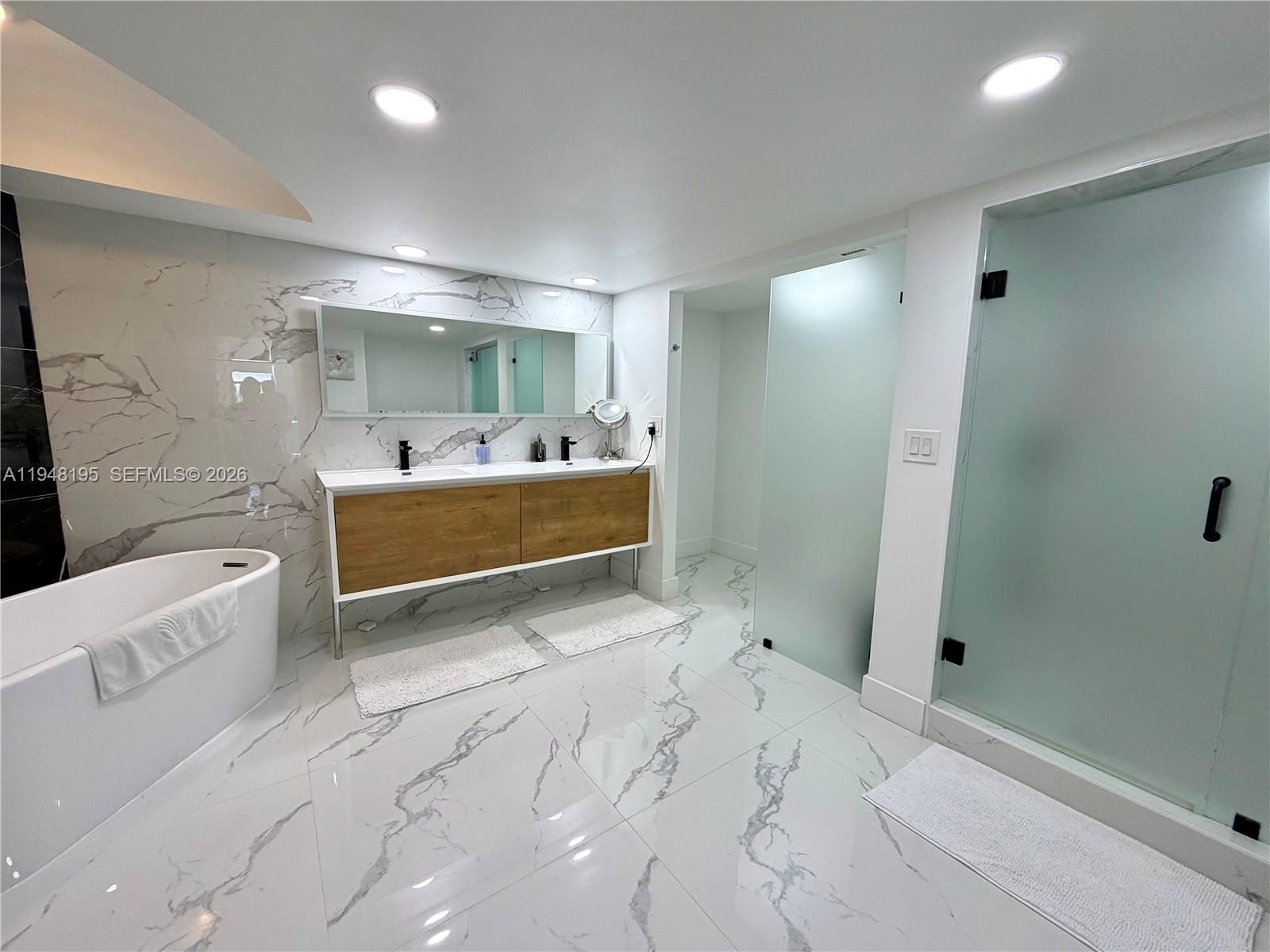 Photo of 1920 Ocean Dr  #5A, Hallandale Beach, Florida, 33009 - 