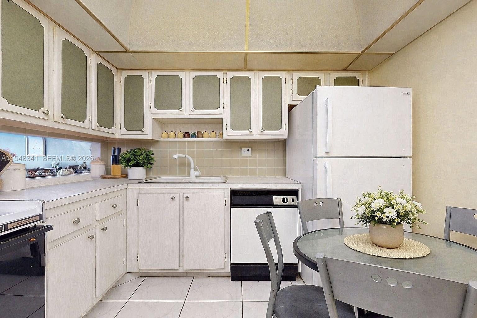 Photo of 1849 Ocean Dr  #203, Hallandale Beach, Florida, 33009 - 