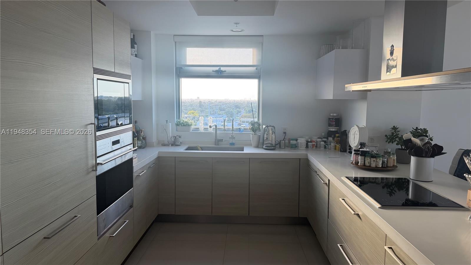 Photo of 17301 Biscayne Blvd #1002, North Miami Beach, Florida, 33160 -