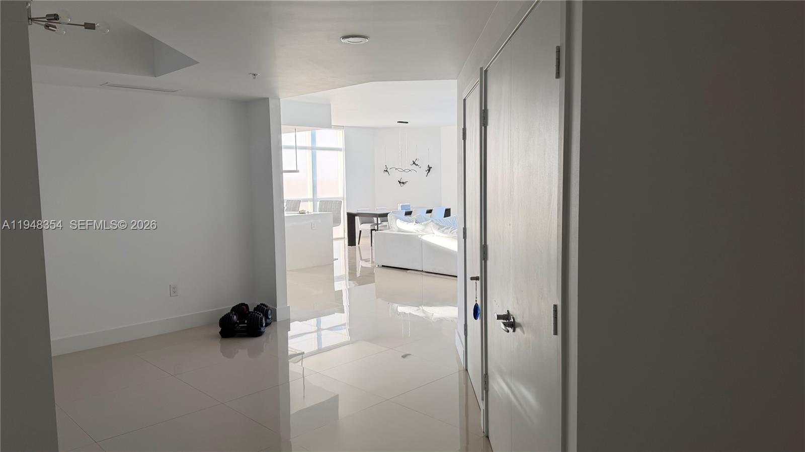 Photo of 17301 Biscayne Blvd #1002, North Miami Beach, Florida, 33160 -