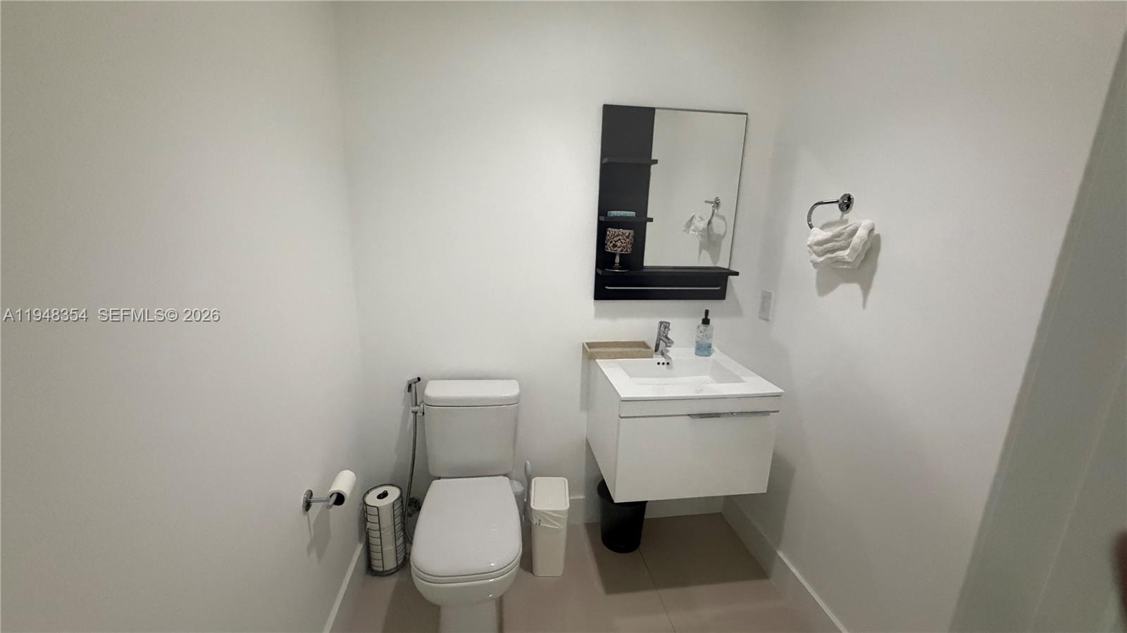 Photo of 17301 Biscayne Blvd #1002, North Miami Beach, Florida, 33160 -