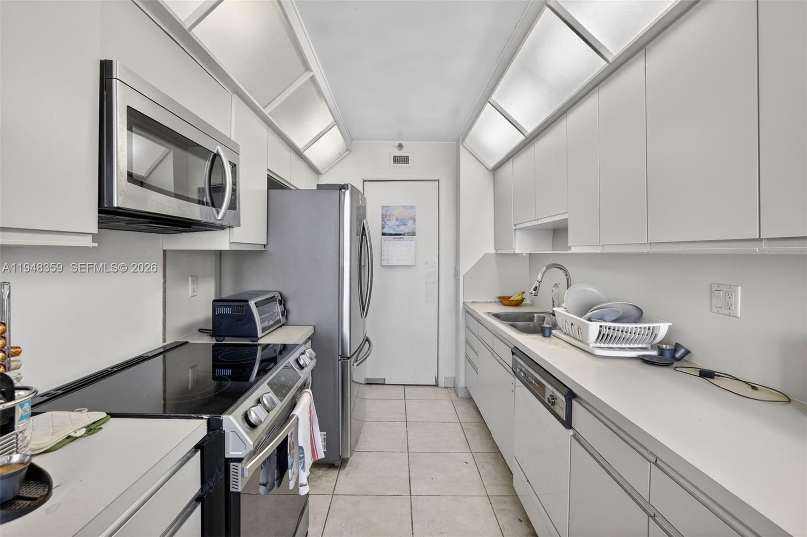 Photo of 19355 Turnberry Way  #8L, Aventura, Florida, 33180 - 