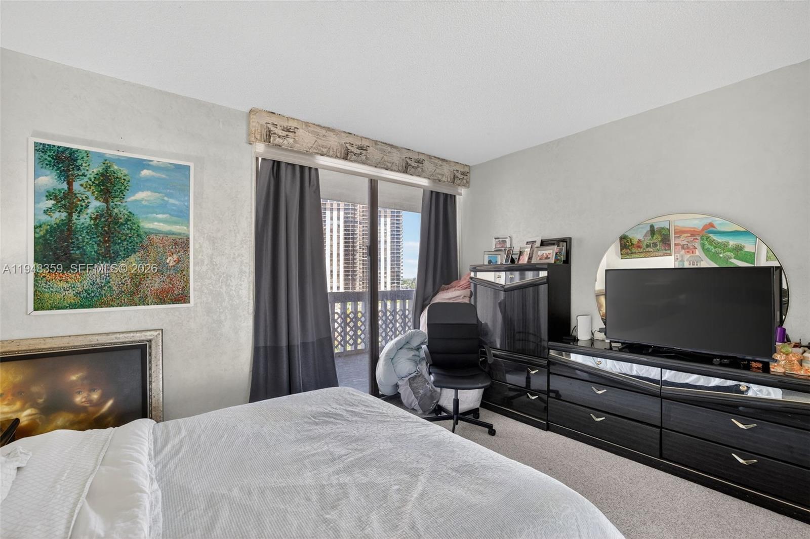 Photo of 19355 Turnberry Way  #8L, Aventura, Florida, 33180 - Primary Bedroom Large Walk-in Closet