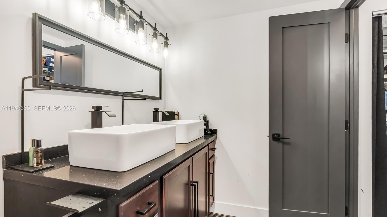 See details 401 2 / 2 1344 sq. ft. $ 2026-01-19 0 Photo