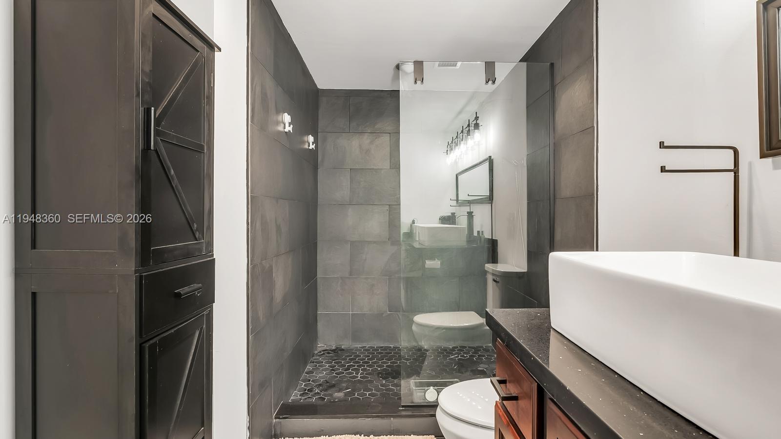 See details 401 2 / 2 1344 sq. ft. $ 2026-01-19 0 Photo