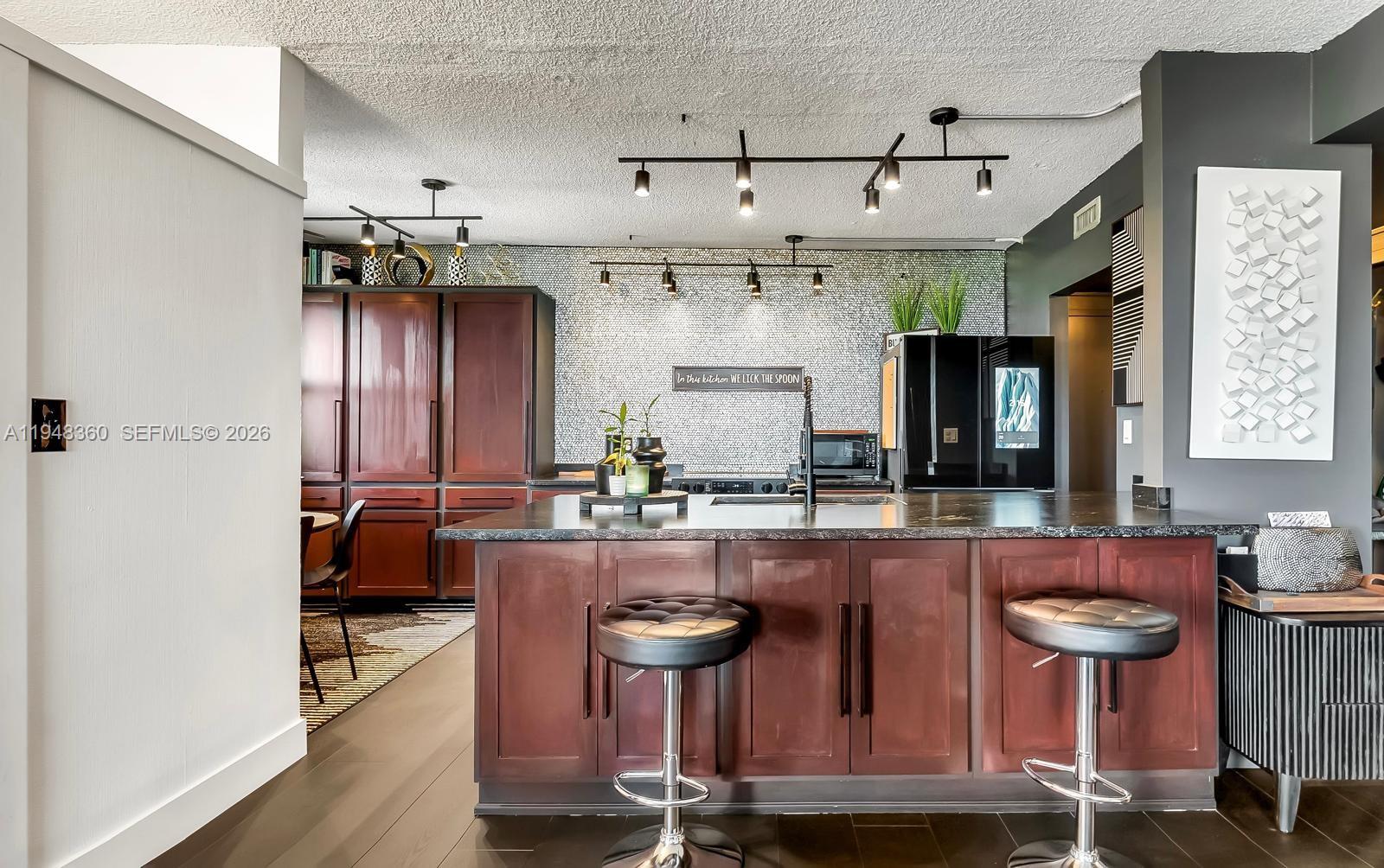 See details 401 2 / 2 1344 sq. ft. $ 2026-01-19 0 Photo