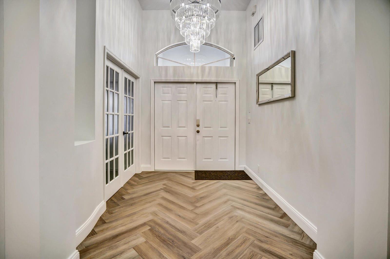 See details 112 4 / 2 2023 sq. ft. $ 2026-06-08 0 Photo