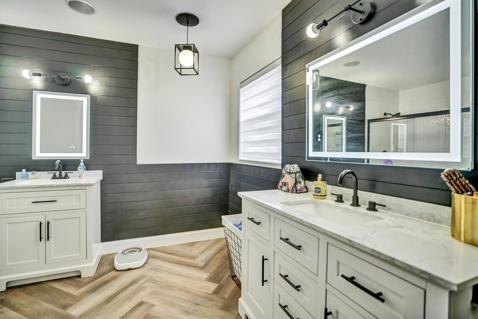 See details 112 4 / 2 2023 sq. ft. $ 2026-06-08 0 Photo