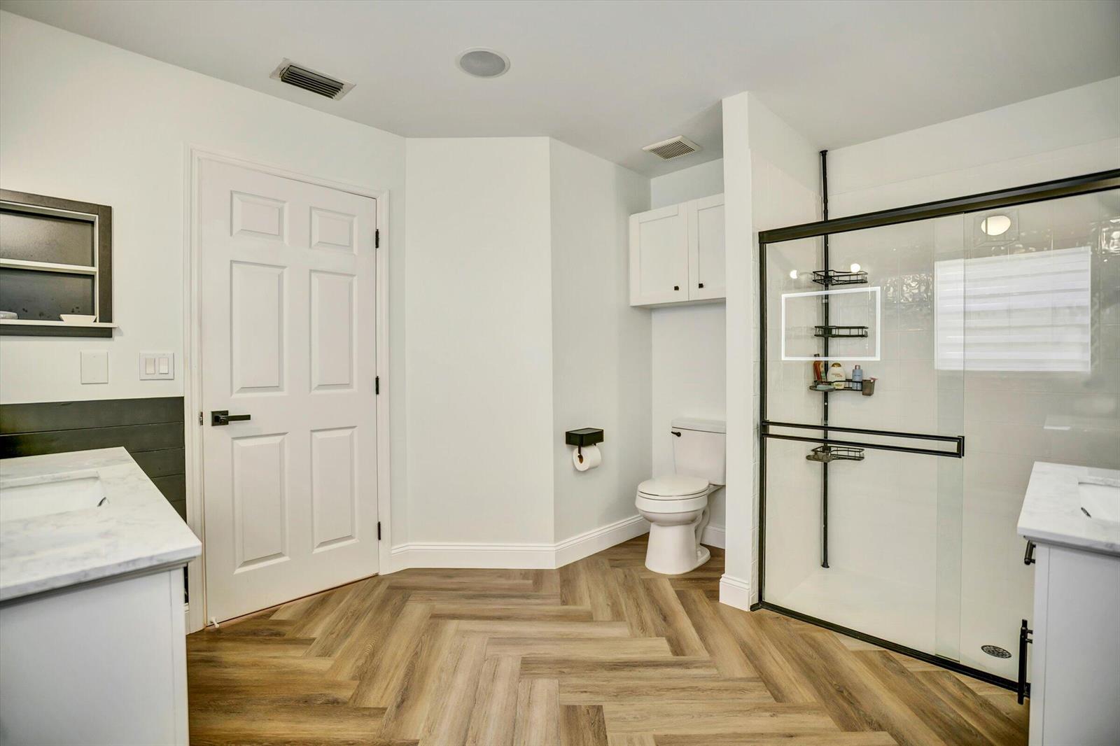 See details 112 4 / 2 2023 sq. ft. $ 2026-06-08 0 Photo