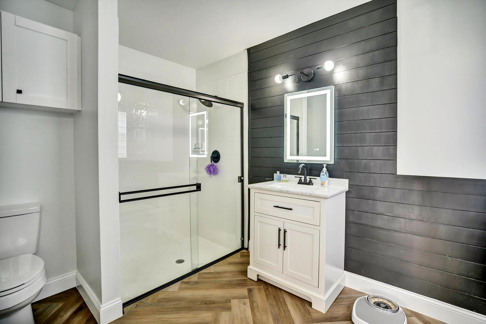 See details 112 4 / 2 2023 sq. ft. $ 2026-06-08 0 Photo