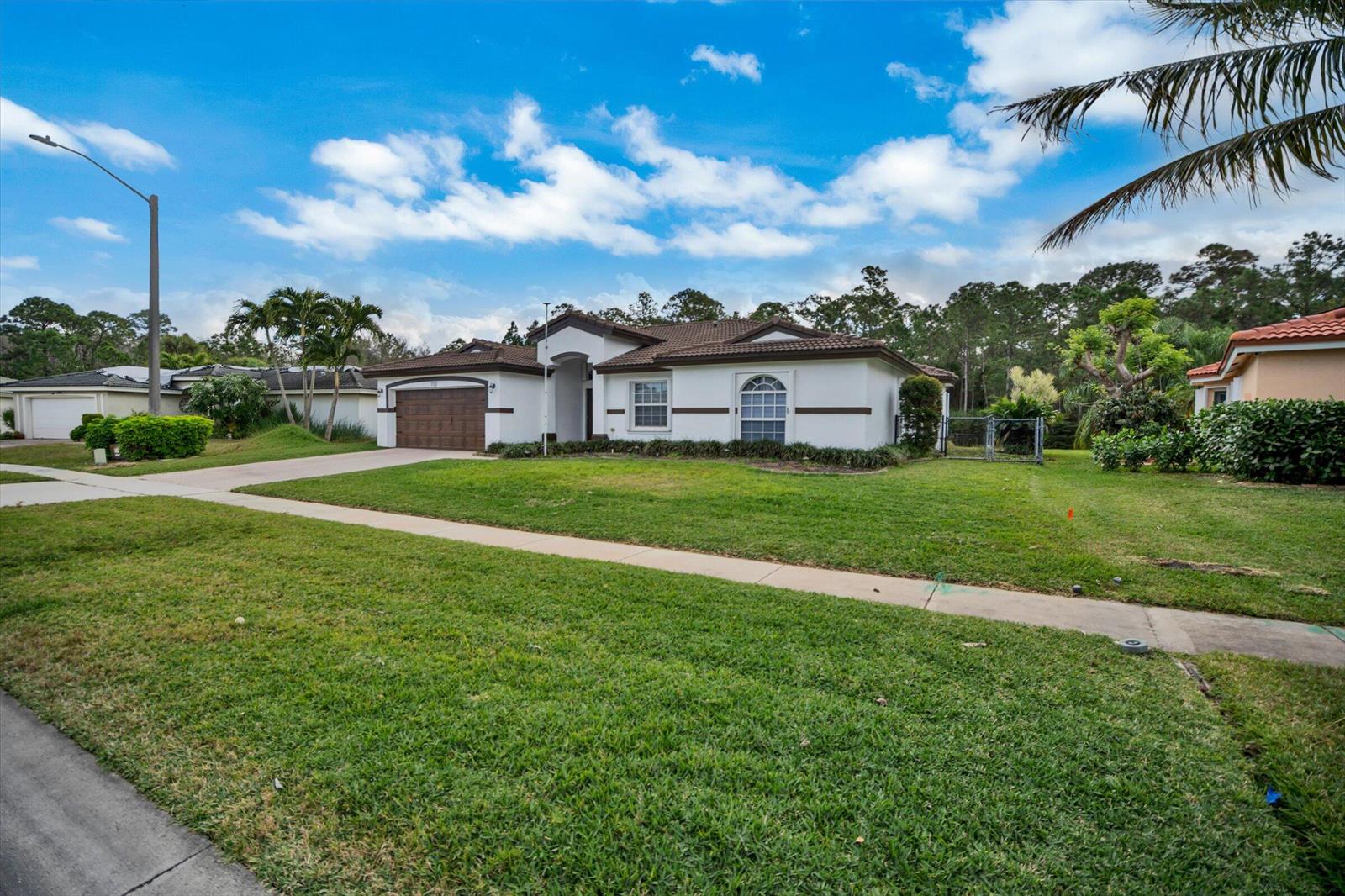 See details 112 4 / 2 2023 sq. ft. $ 2026-06-08 0 Photo