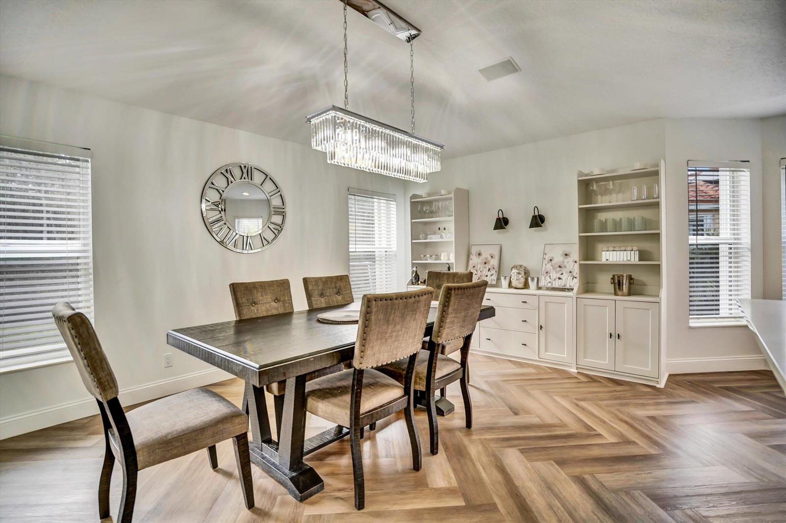 See details 112 4 / 2 2023 sq. ft. $ 2026-06-08 0 Photo