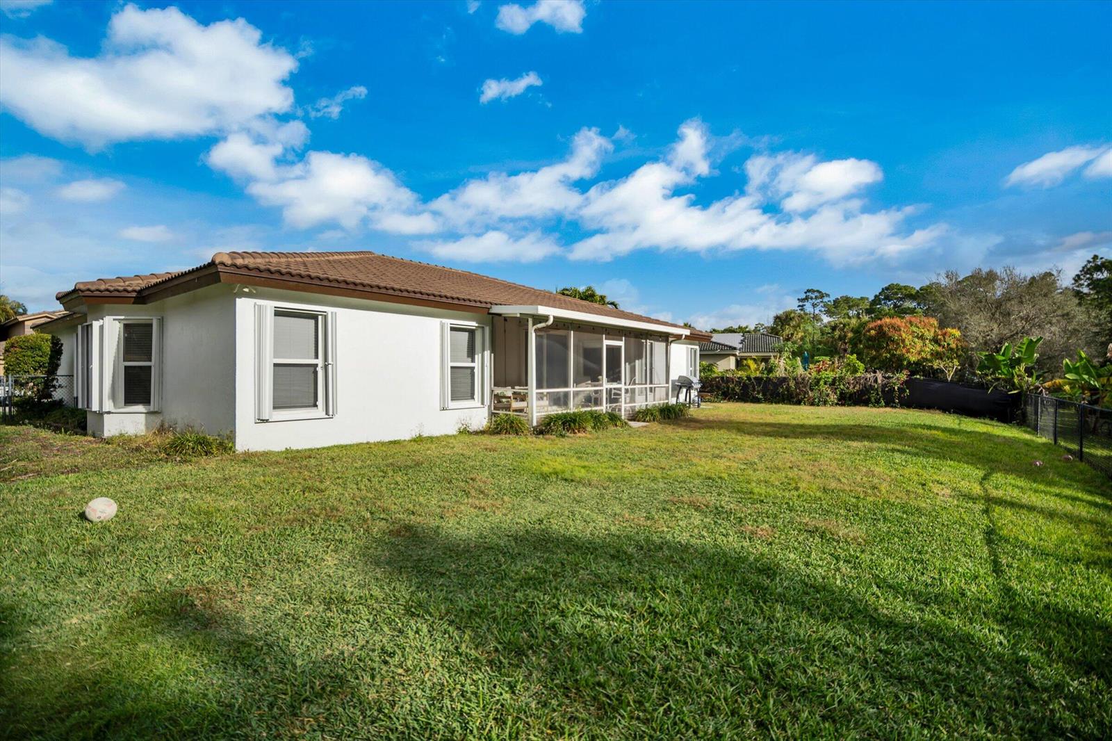 See details 112 4 / 2 2023 sq. ft. $ 2026-06-08 0 Photo