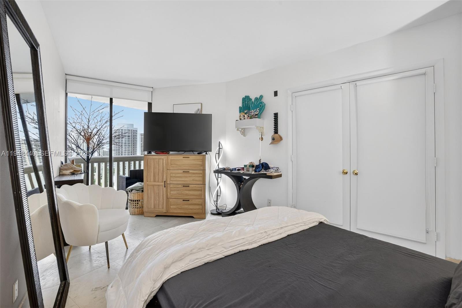 See details 2105 2 / 2 1230 sq. ft. $ 2026-01-19 0 Photo