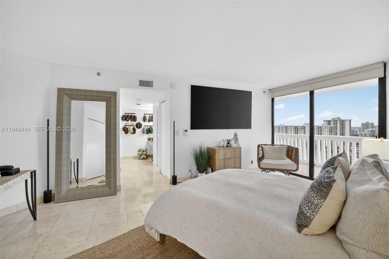 See details 2105 2 / 2 1230 sq. ft. $ 2026-01-19 0 Photo