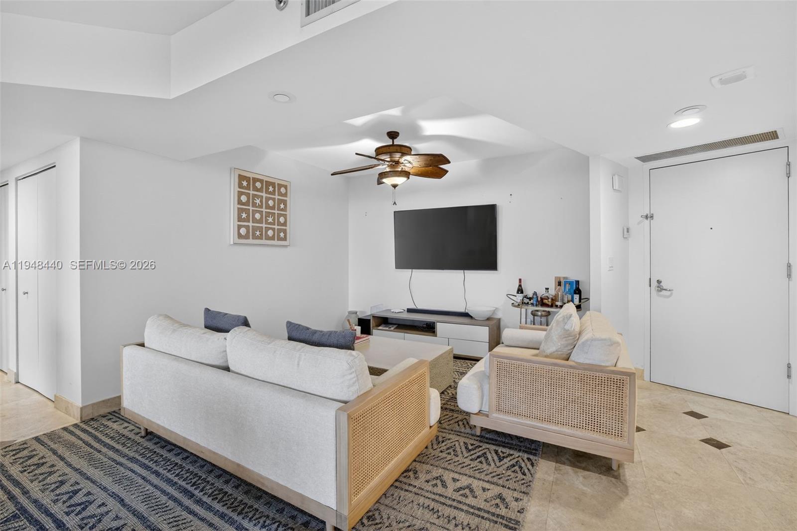 See details 2105 2 / 2 1230 sq. ft. $ 2026-01-19 0 Photo