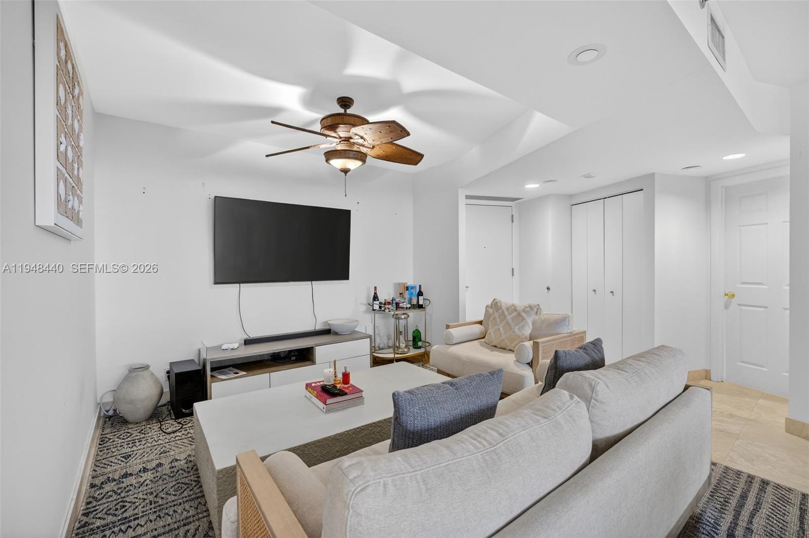 See details 2105 2 / 2 1230 sq. ft. $ 2026-01-19 0 Photo