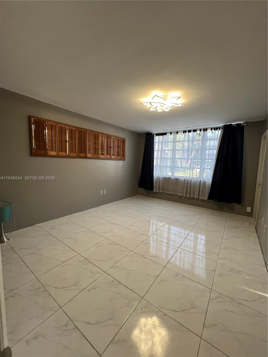 100-3 1 / 1 909 кв.футов $ 2026-01-19 0 Фото