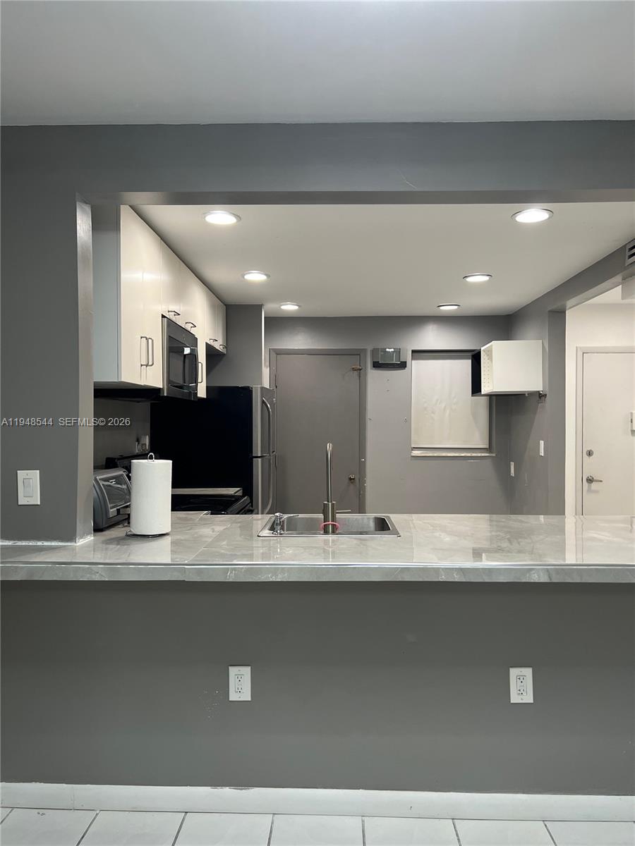 100-3 1 / 1 909 кв.футов $ 2026-01-19 0 Фото