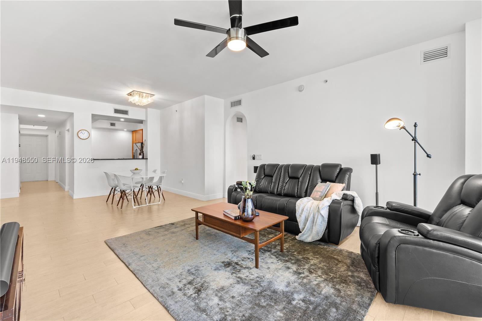 Photo of 3340 190th St  #908, Aventura, Florida, 33180 - 