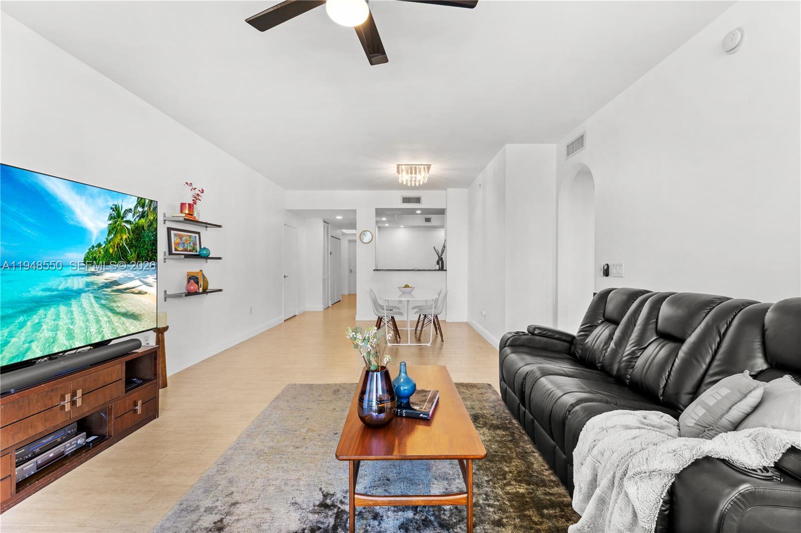 Photo of 3340 190th St  #908, Aventura, Florida, 33180 - 