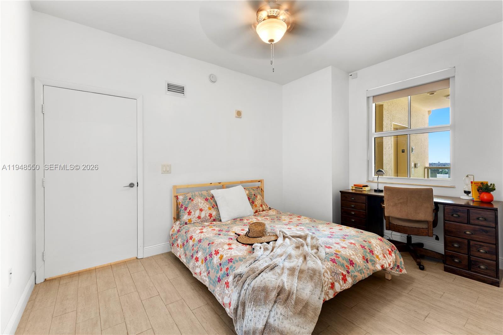 Photo of 3340 190th St  #908, Aventura, Florida, 33180 - 