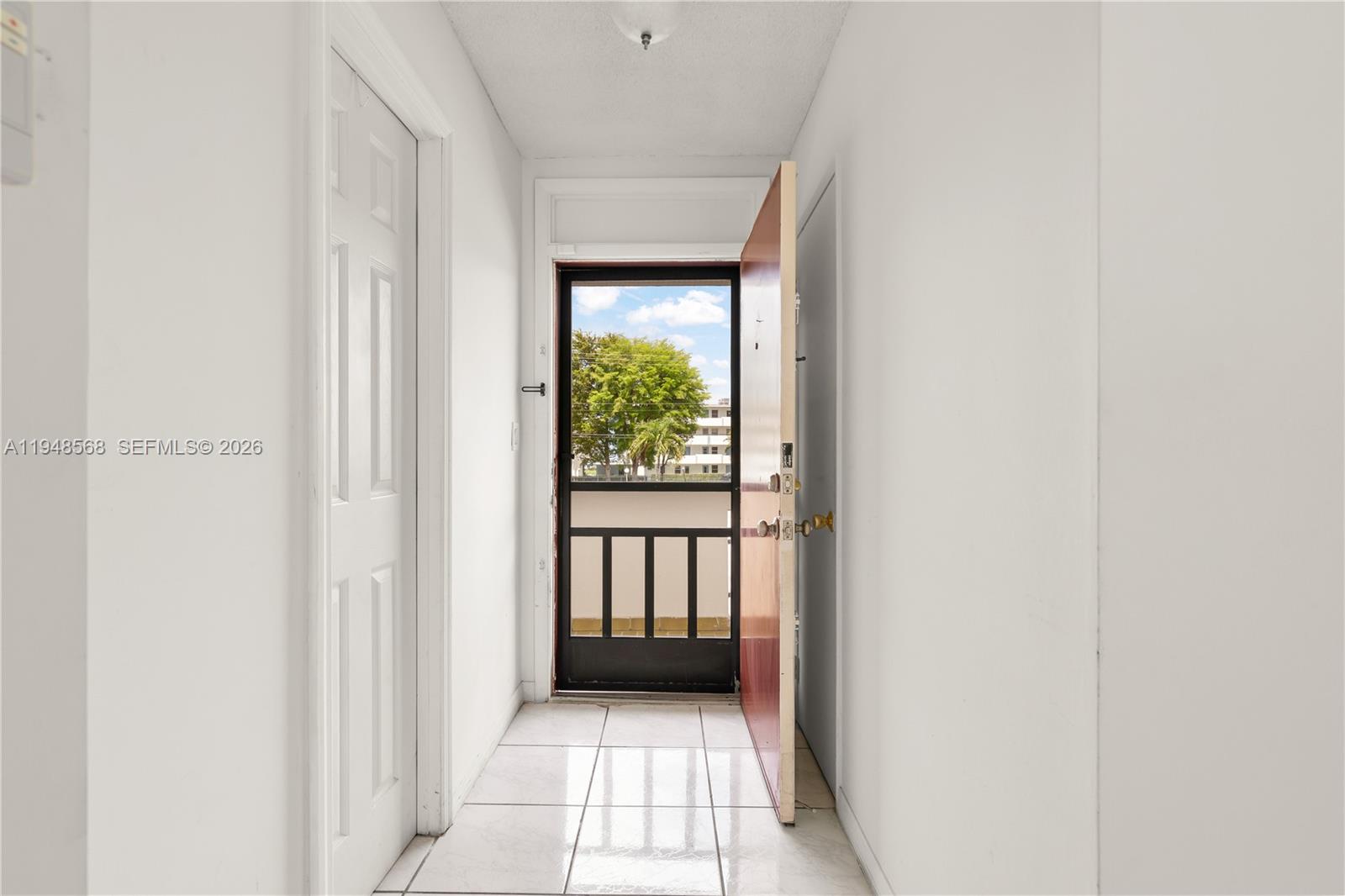 202 1 / 1 686 sq. ft. $ 2026-01-19 0 Photo