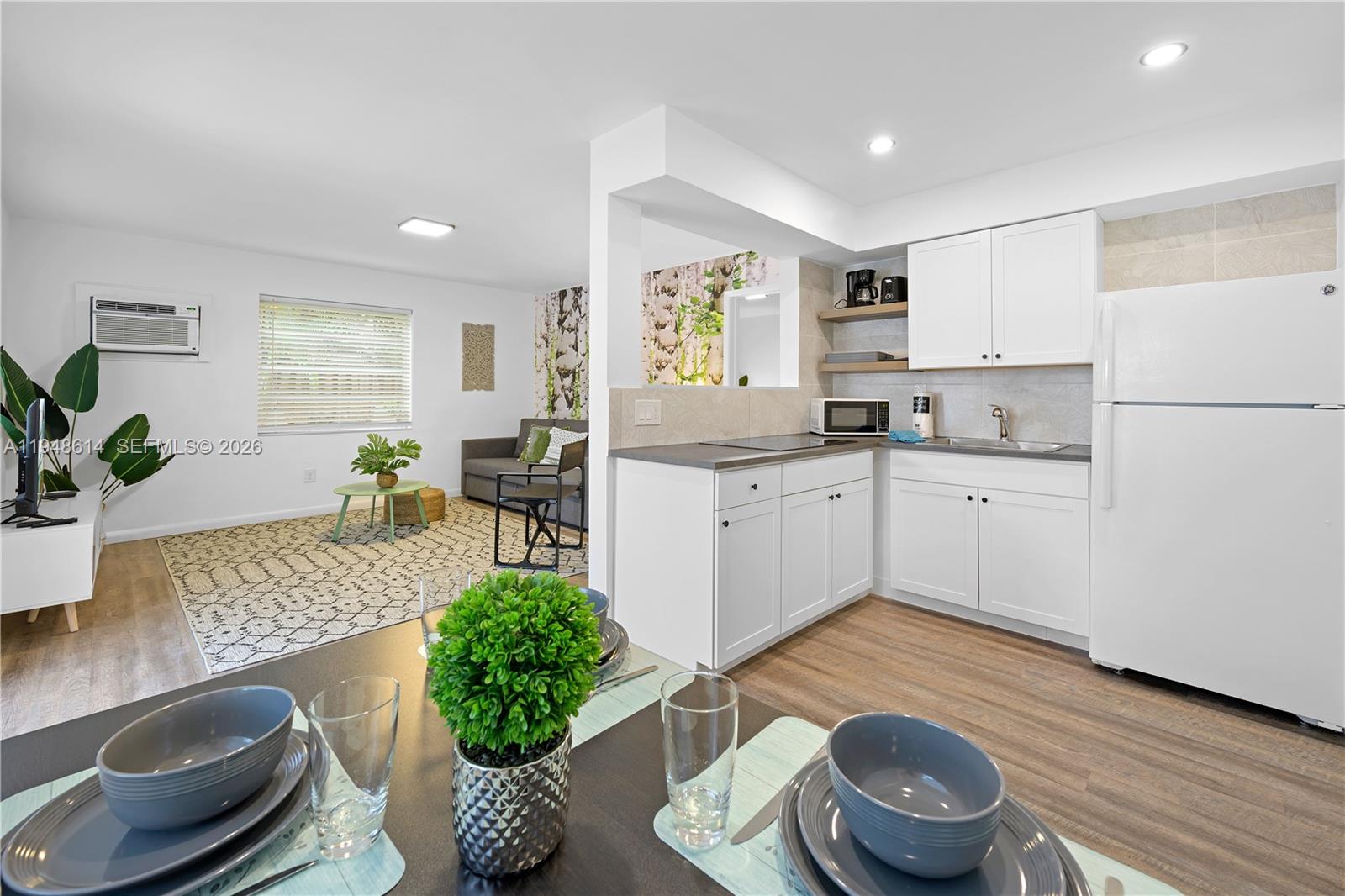 1-5  /   sq. ft. $ 2026-01-19 0 Photo