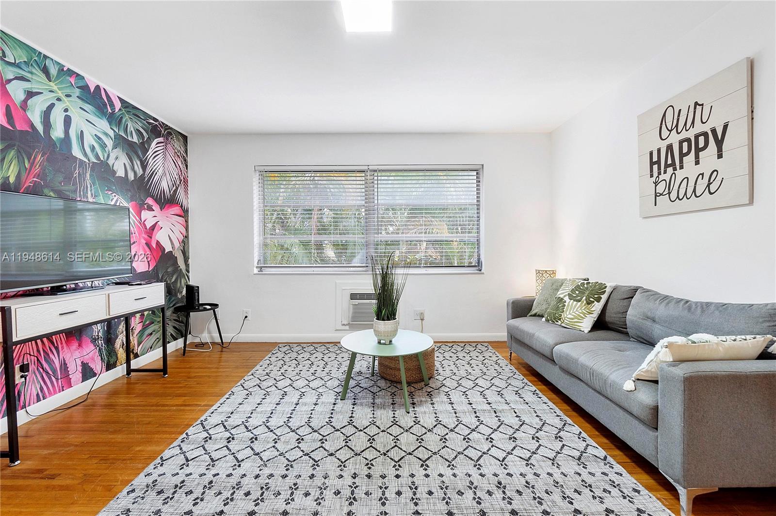 1-5  /   sq. ft. $ 2026-01-19 0 Photo