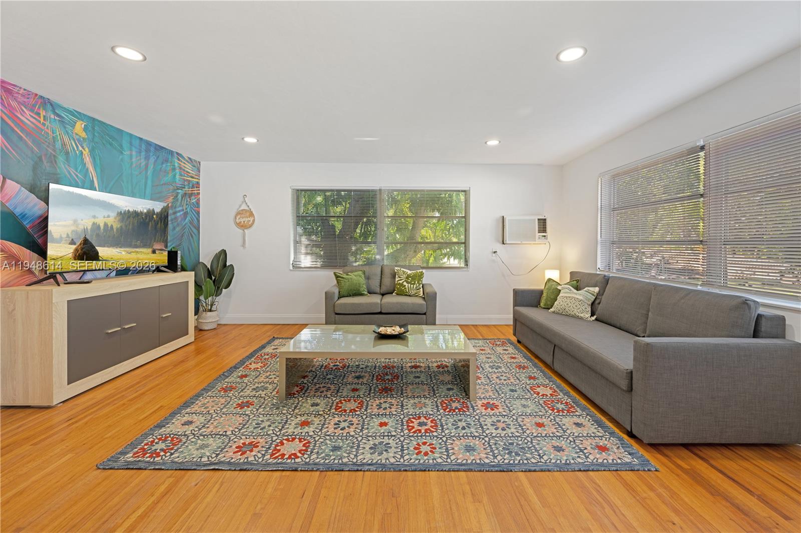 1-5  /   sq. ft. $ 2026-01-19 0 Photo