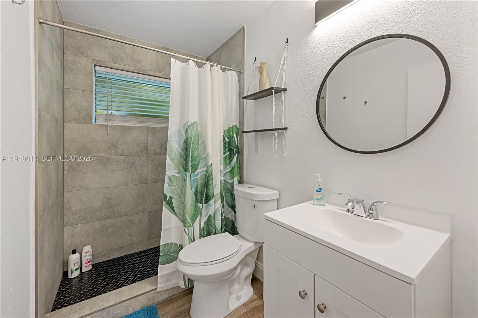 1-5  /   sq. ft. $ 2026-01-19 0 Photo