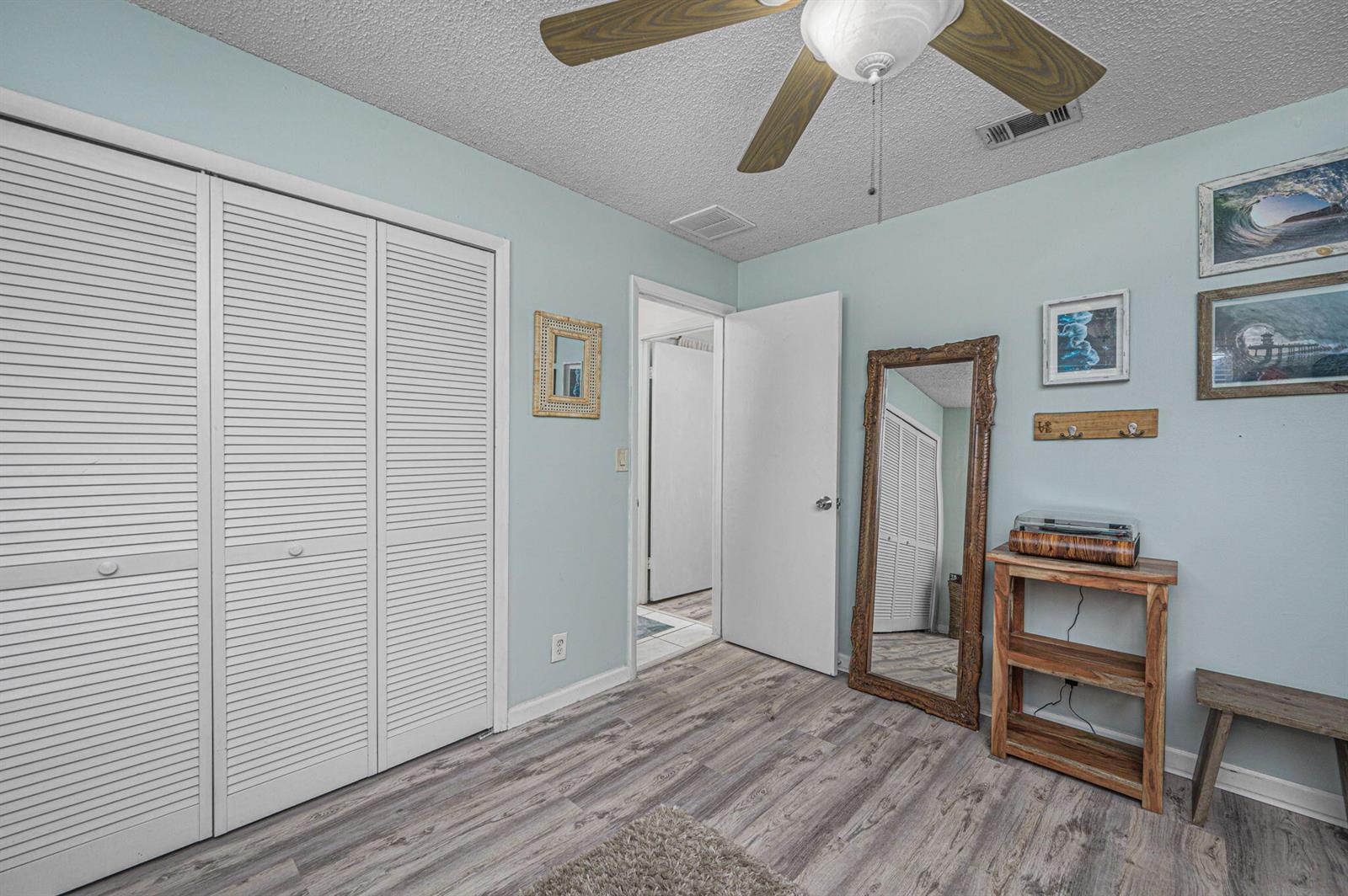 Ver detalles 108 2 / 2 1292 sq. ft. $ 2026-04-24 0 foto