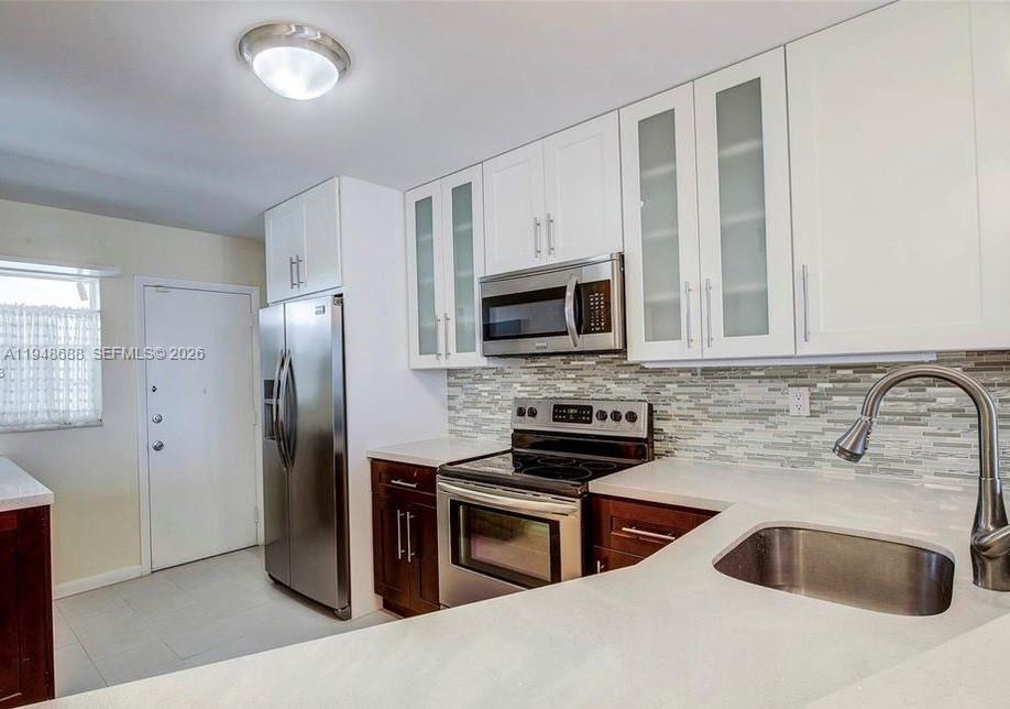 705-2 1 / 2 1036 sq. ft. $ 2026-01-20 0 Photo