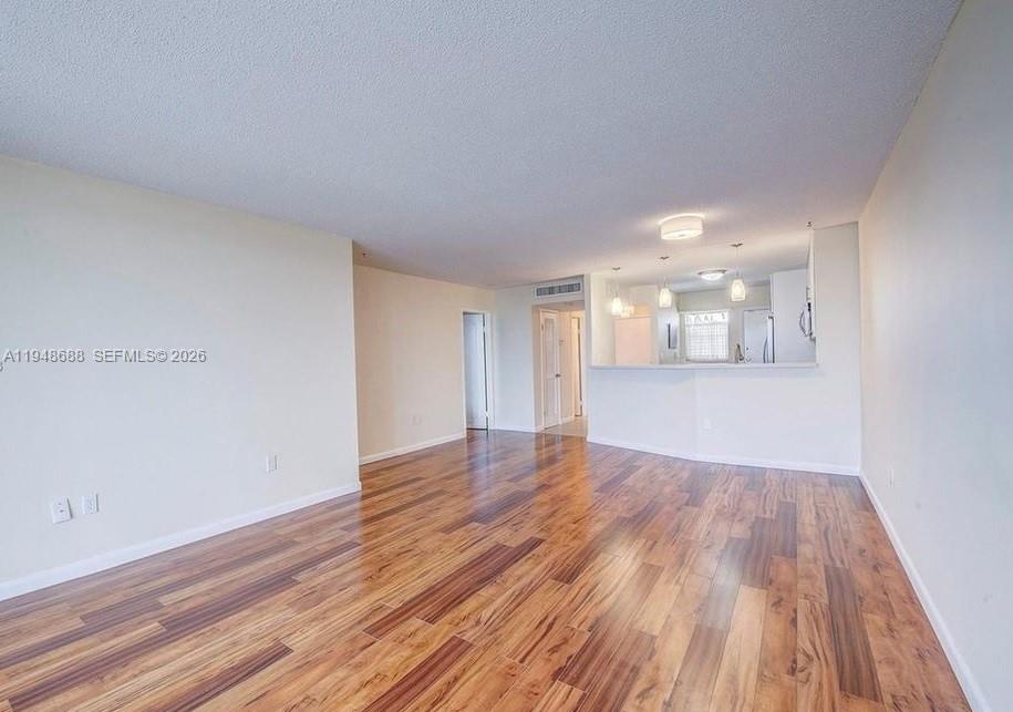 705-2 1 / 2 1036 sq. ft. $ 2026-01-20 0 Photo