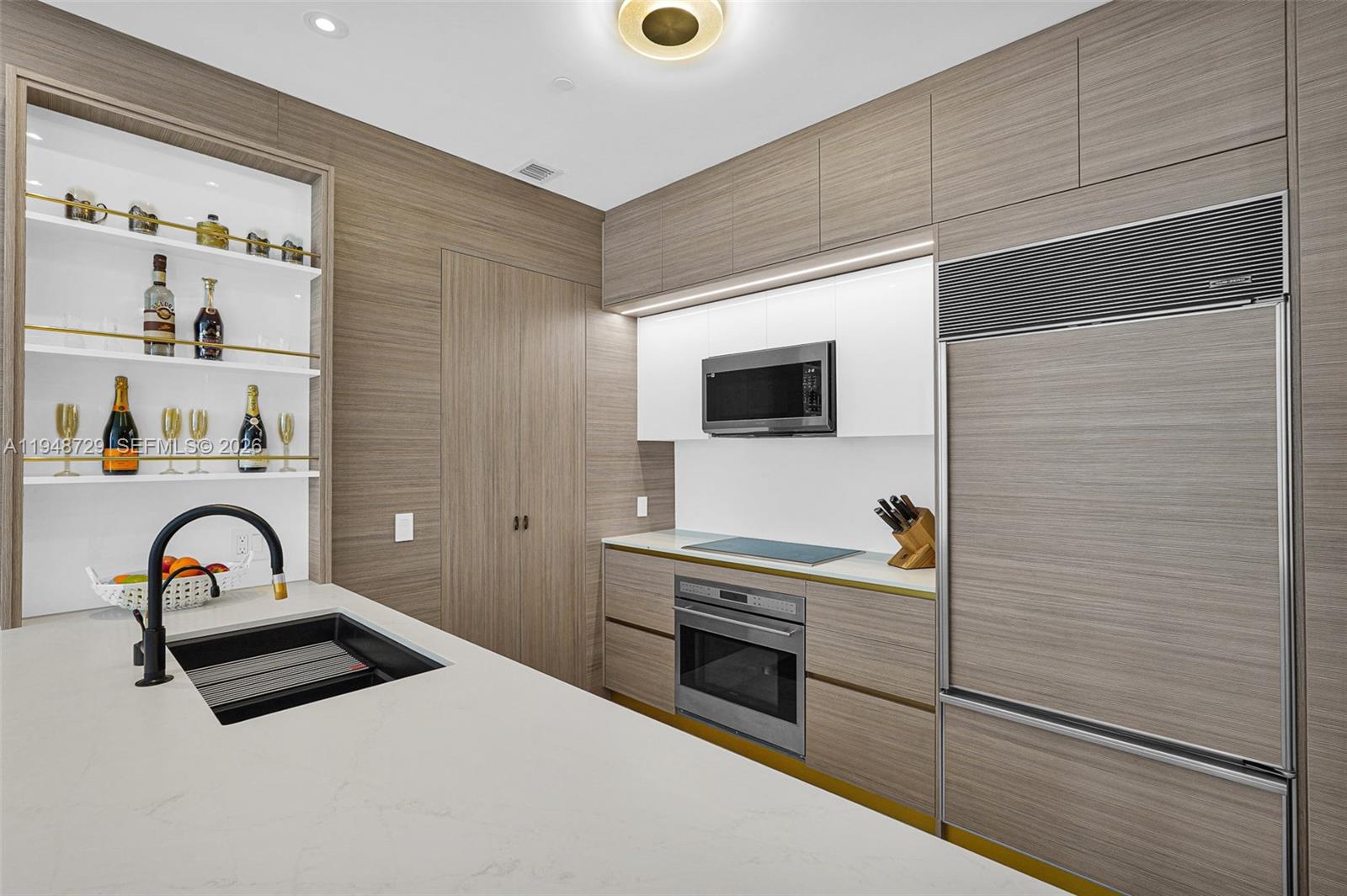 See details 3402 3 / 4 1979 sq. ft. $ 2026-01-20 0 Photo