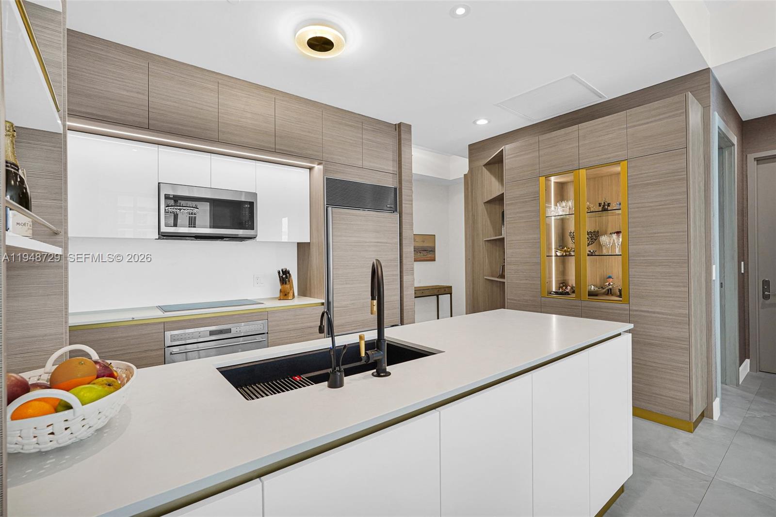 See details 3402 3 / 4 1979 sq. ft. $ 2026-01-20 0 Photo