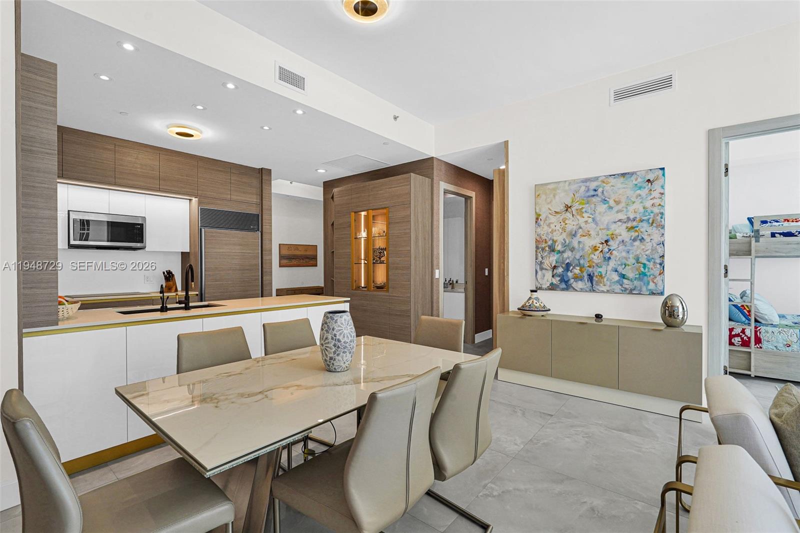 See details 3402 3 / 4 1979 sq. ft. $ 2026-01-20 0 Photo